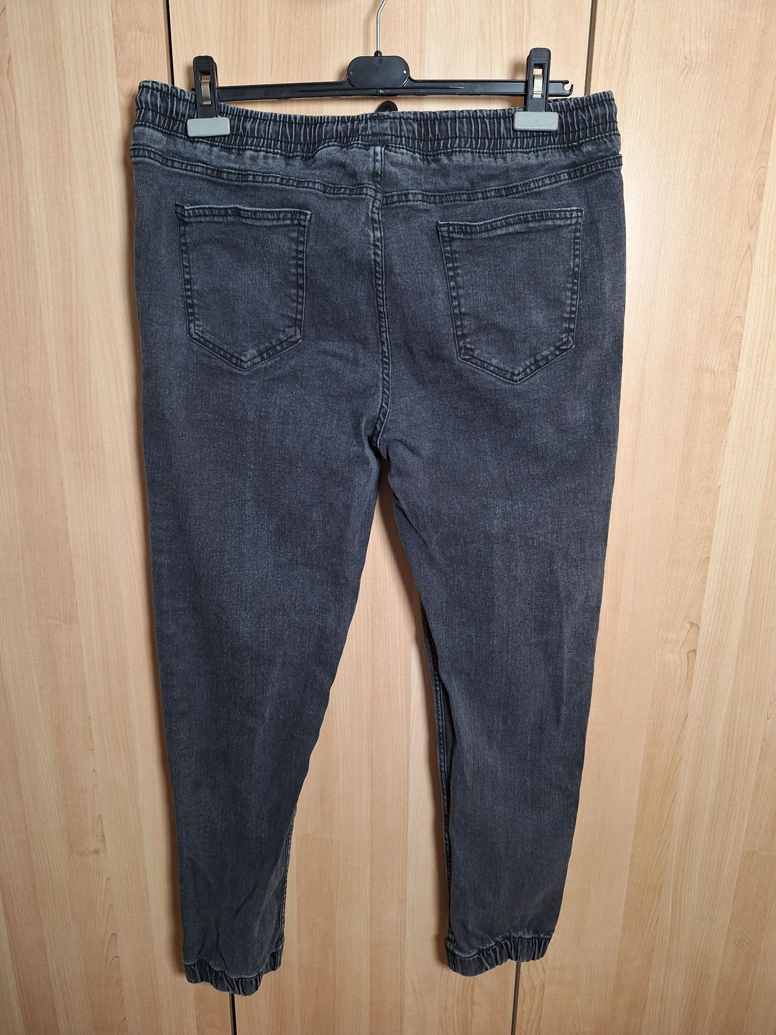 Jeans jogger preto deslavado Kiabi tamanho 46 – photo 3